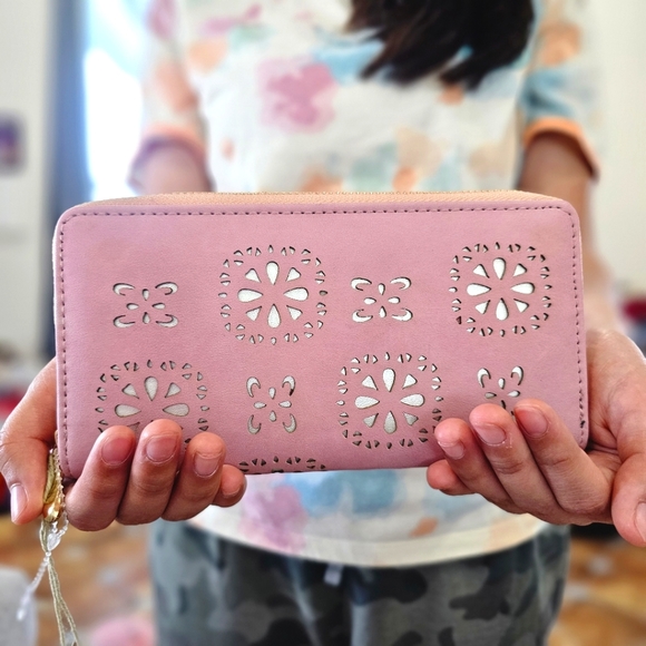 NWT justin and taylor dusty pink wallet - Picture 4 of 5